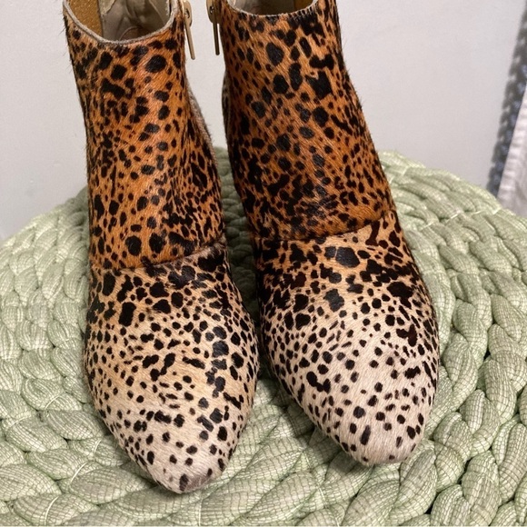 Anthropologie Matisse Nugent Boho Pony Hair Leopard Print Hidden Wedge Booties - Picture 8 of 12